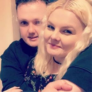 Meet your Posher, Em